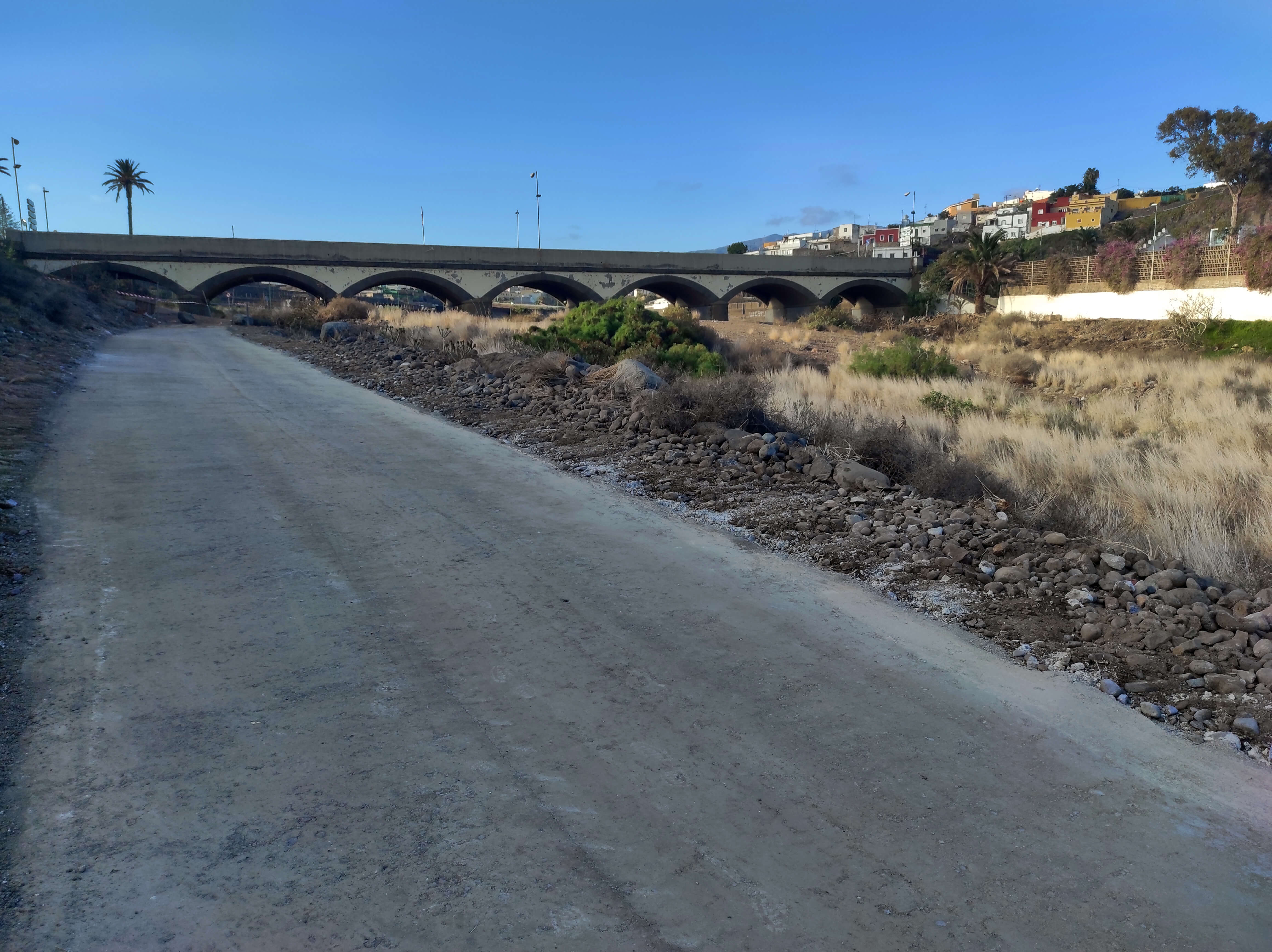 Carretera del Corredor. Barranco Real de Telde. Con Zoruflex Byoestabilizadorr