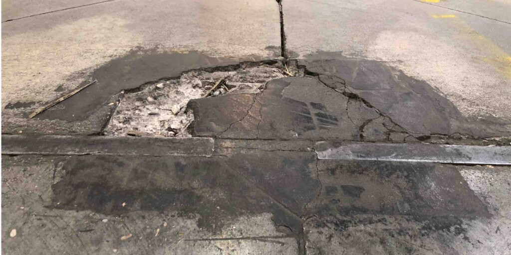 Reparación de baches en pavimentos de hormigón
